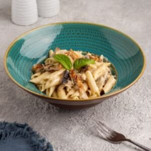 Penne Alfredo with chicken & mushroom (white sauce)
